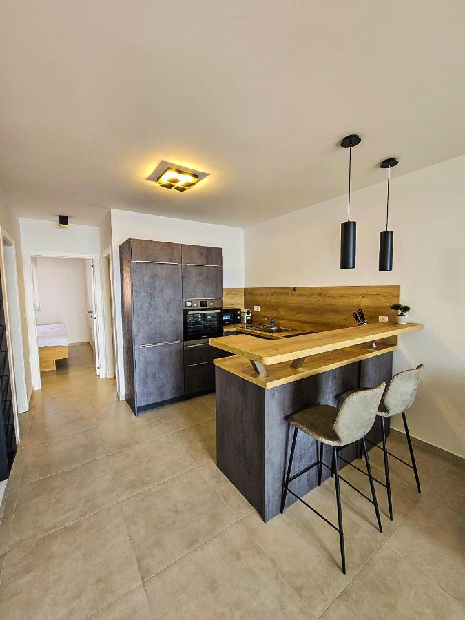 Aenona Beach Apartment Nin Εξωτερικό φωτογραφία